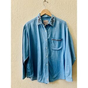 Vintage Woolrich Women XL Embroidered Denim Shirt 100% Cotton Blue Jean Shirt